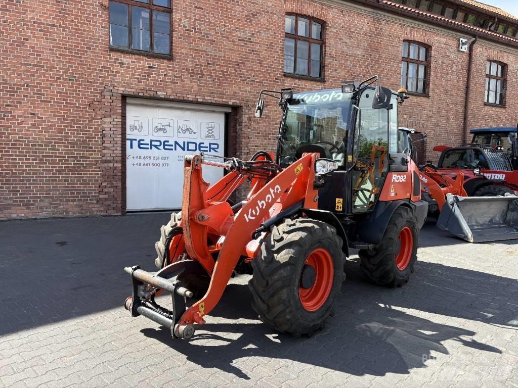 Kubota R 082 Iekrāvēji uz riteņiem