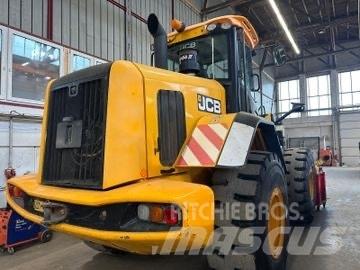 JCB 427 ZX T4 Ekskavatori-iekrāvēji