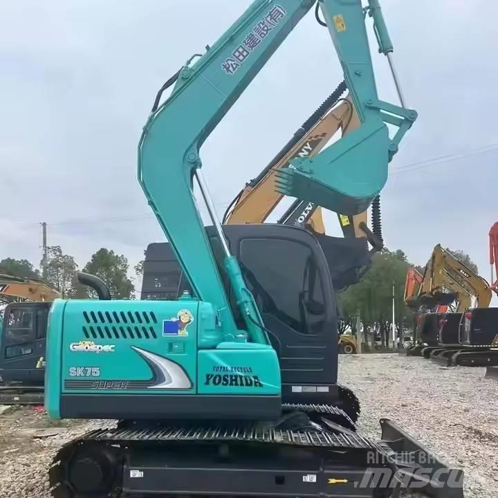 Kobelco SK75 Kāpurķēžu ekskavatori