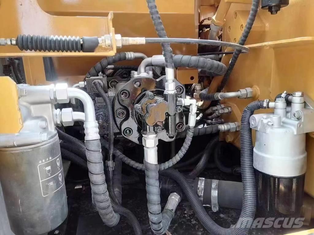 Sany SY135C Kāpurķēžu ekskavatori
