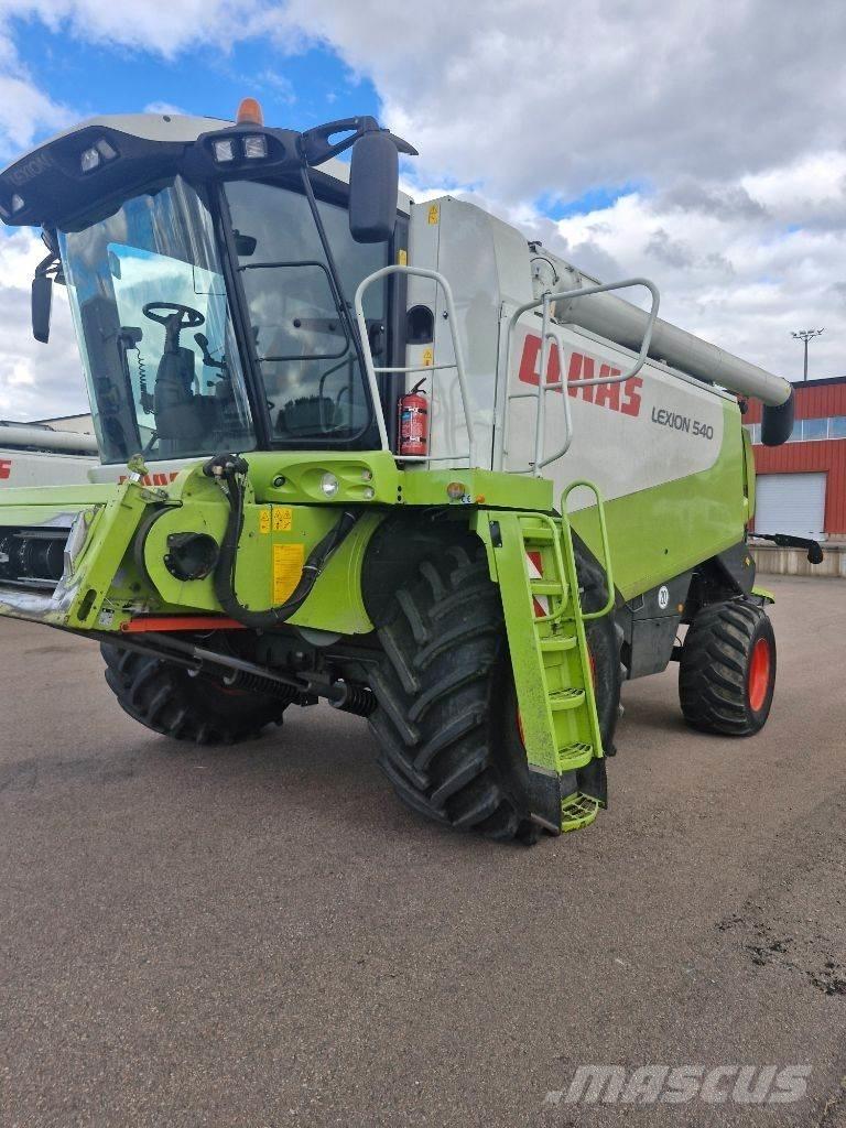 CLAAS Lexion 540 Ražas novākšanas kombaini