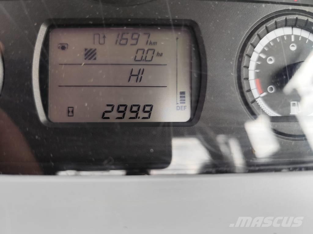 Valtra A 135 Traktori