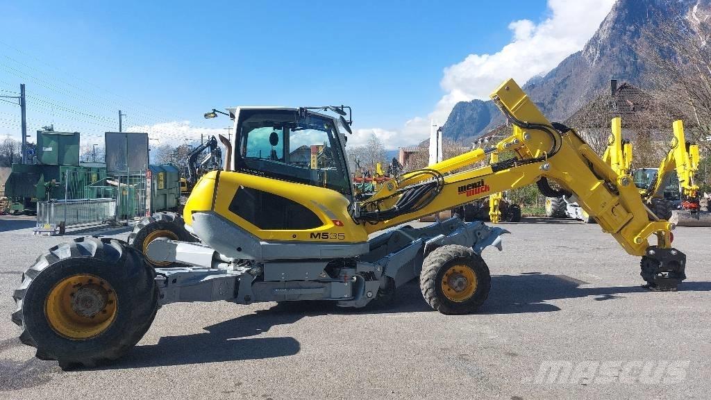 Menzi Muck M535 Ekskavatori uz riteņiem