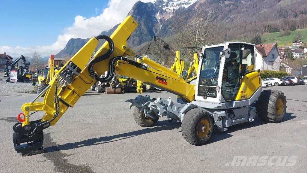 Menzi Muck M535 Ekskavatori uz riteņiem