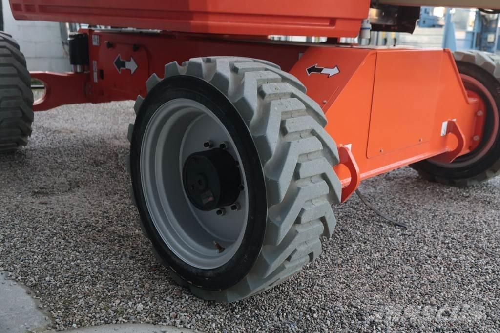 JLG EC520AJ Strēles pacēlāji