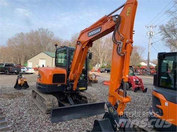 Doosan DX62R-3 Kāpurķēžu ekskavatori