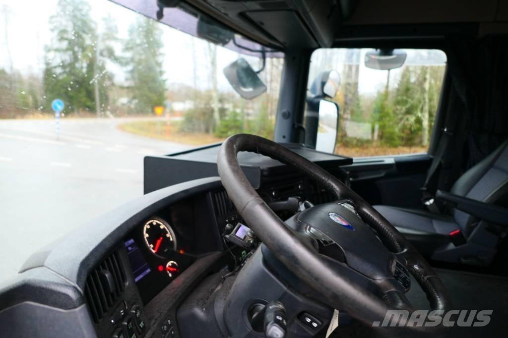 Scania G480cb6x2hsa Treileri ar āķi