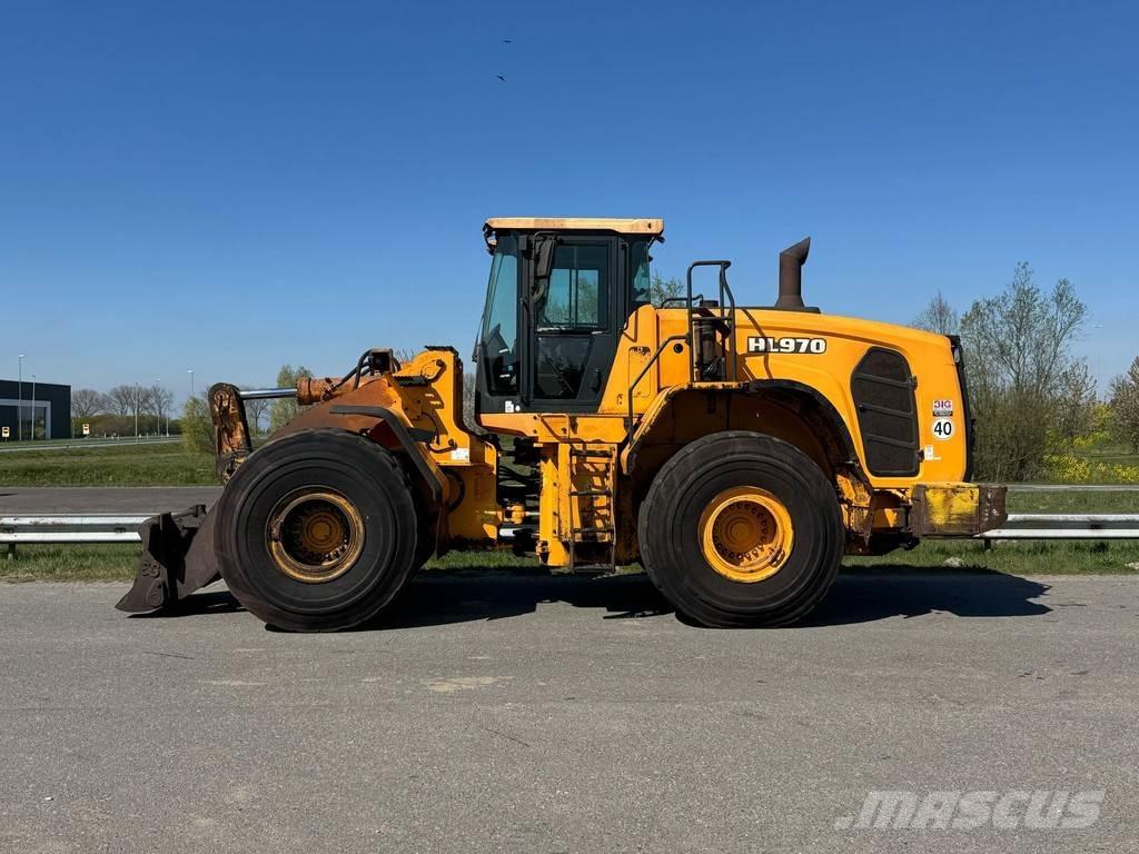 Hyundai HL970 Iekrāvēji uz riteņiem