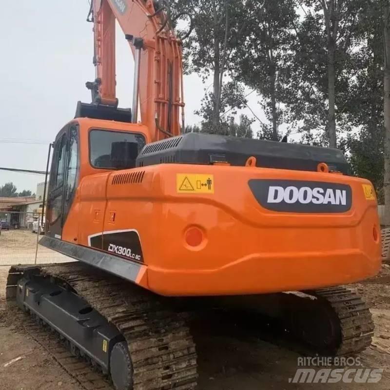 Doosan DX 300 Kāpurķēžu ekskavatori