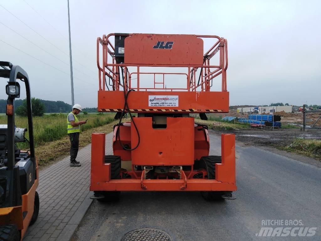 JLG 4393 RT Šķerveida pacēlāji