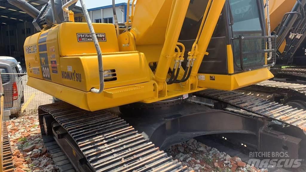 Komatsu PC 200 Kāpurķēžu ekskavatori