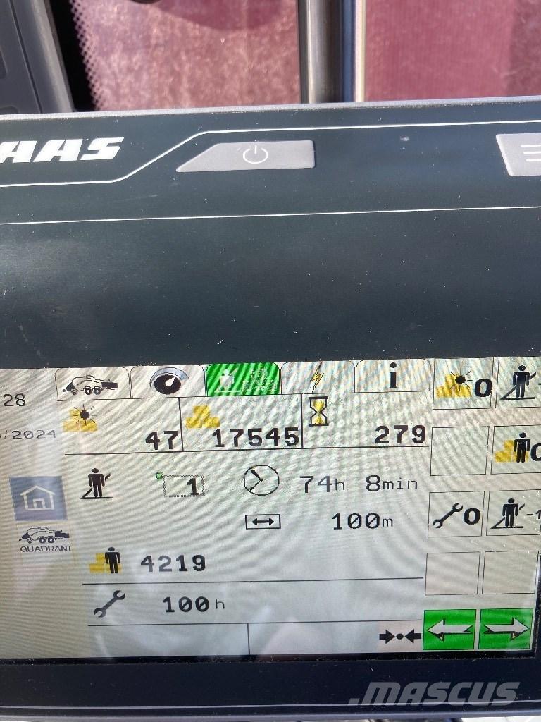 CLAAS Quadrant 4000 Ķīpu preses