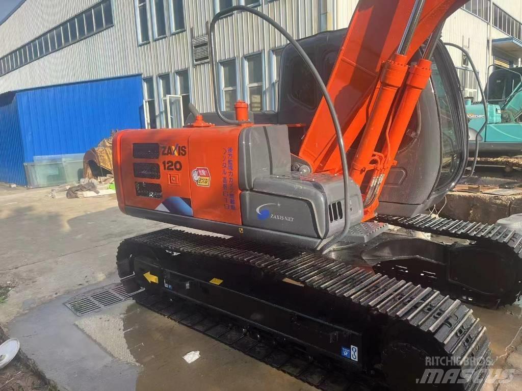 Hitachi ZX 120 Kāpurķēžu ekskavatori