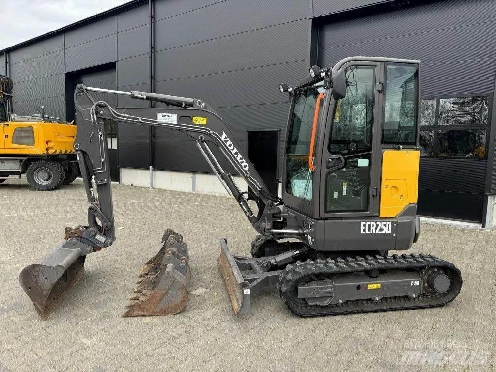 Volvo ECR25D Mini ekskavatori < 7 t