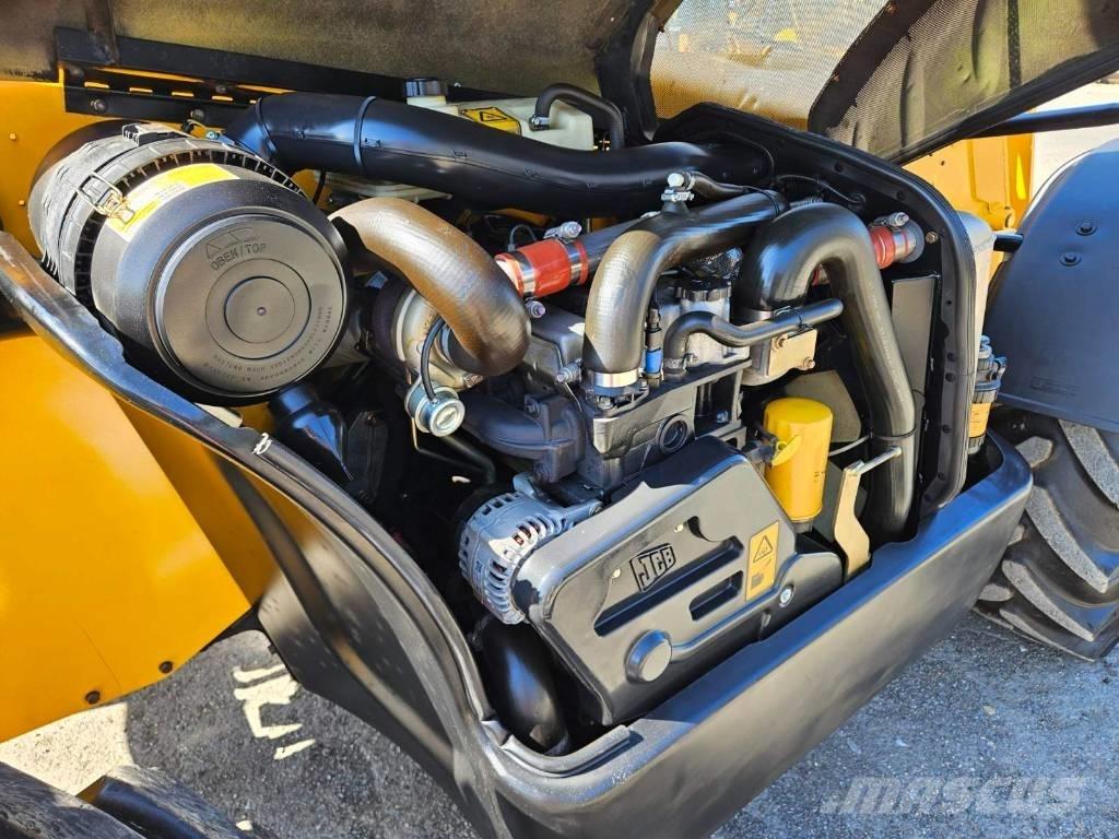 JCB 531-70 Lauksaimniecības pacēlāji
