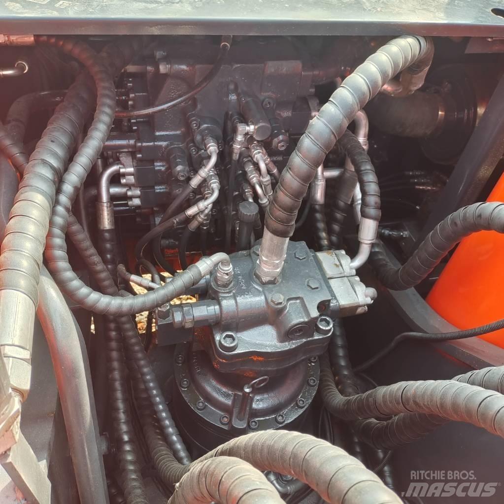 Doosan DX225LC-9C Kāpurķēžu ekskavatori