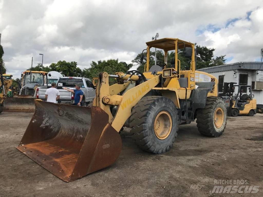Komatsu WA320-5 Iekrāvēji uz riteņiem