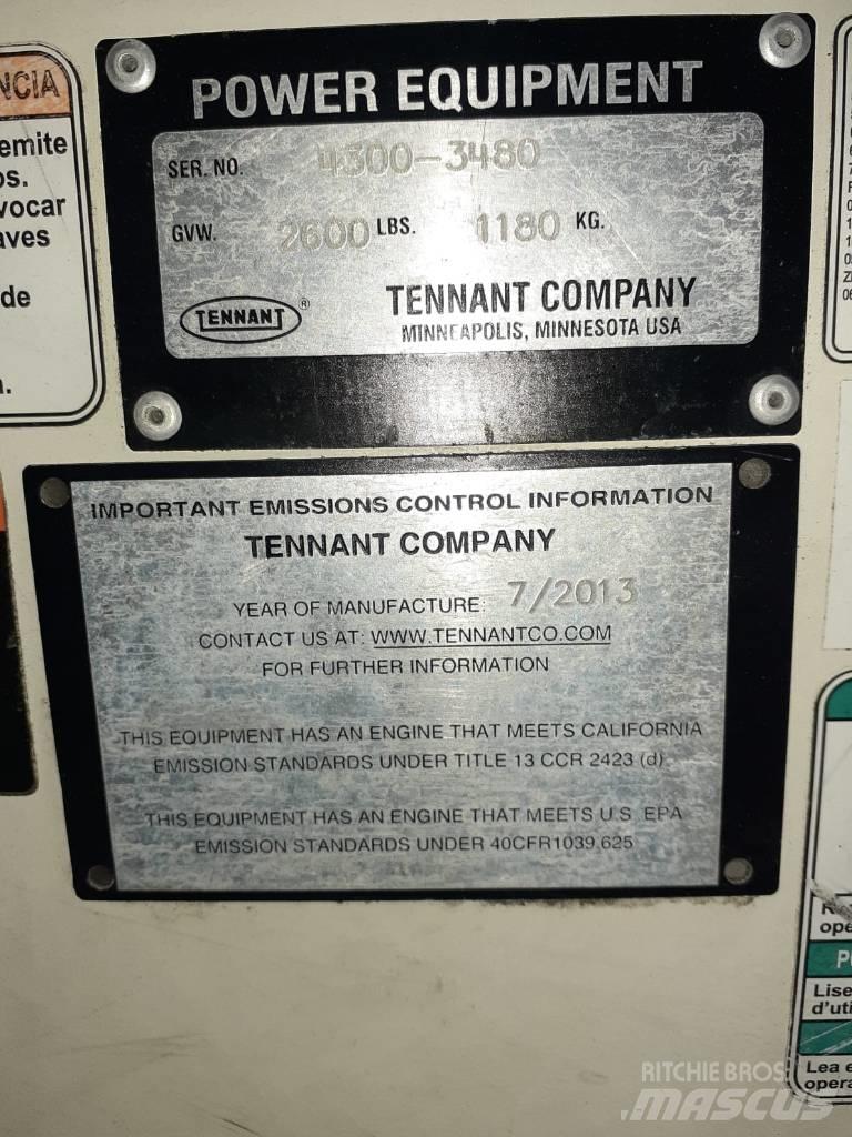 Tennant ATLV4300 Ielu tīrīšanas mašīnas