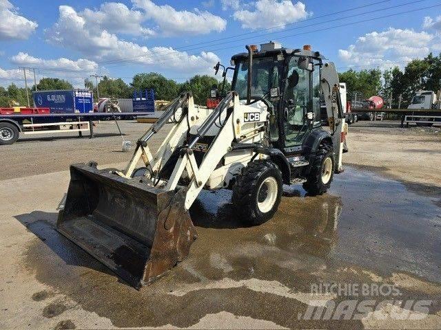 JCB 3CX Compact Ekskavatori-iekrāvēji