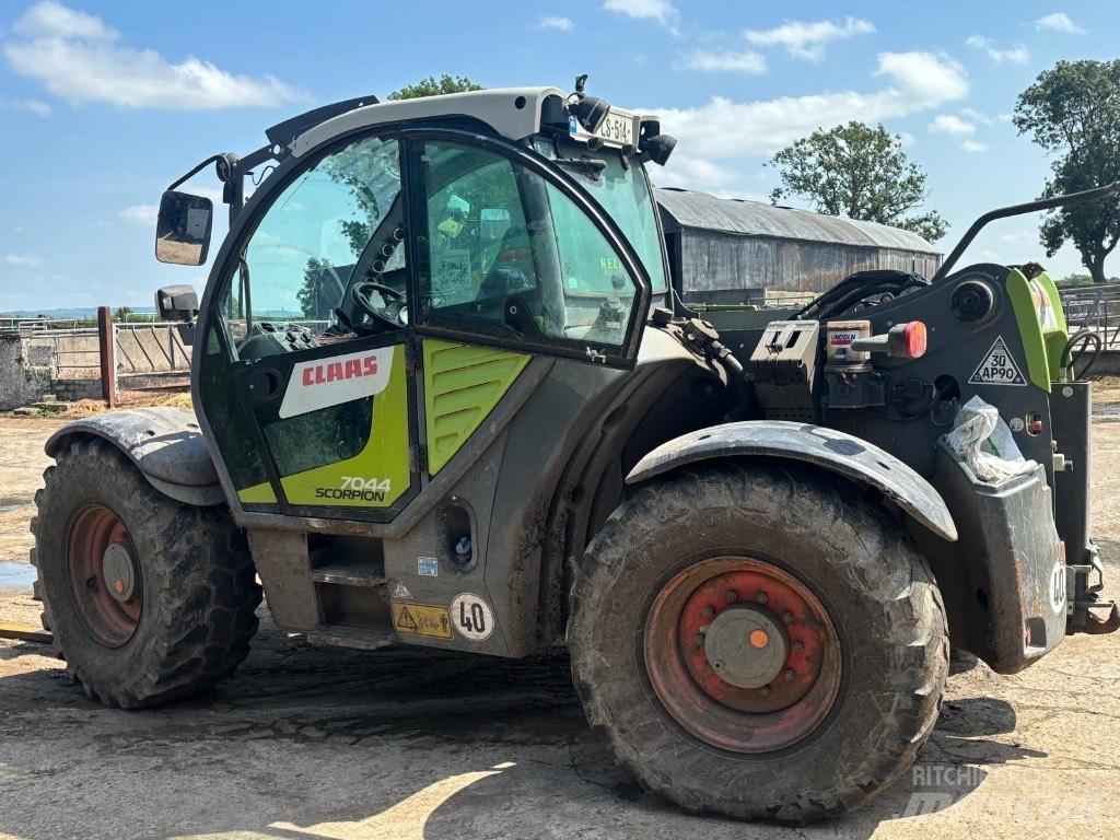 CLAAS Scorpion 7044 Lauksaimniecības pacēlāji