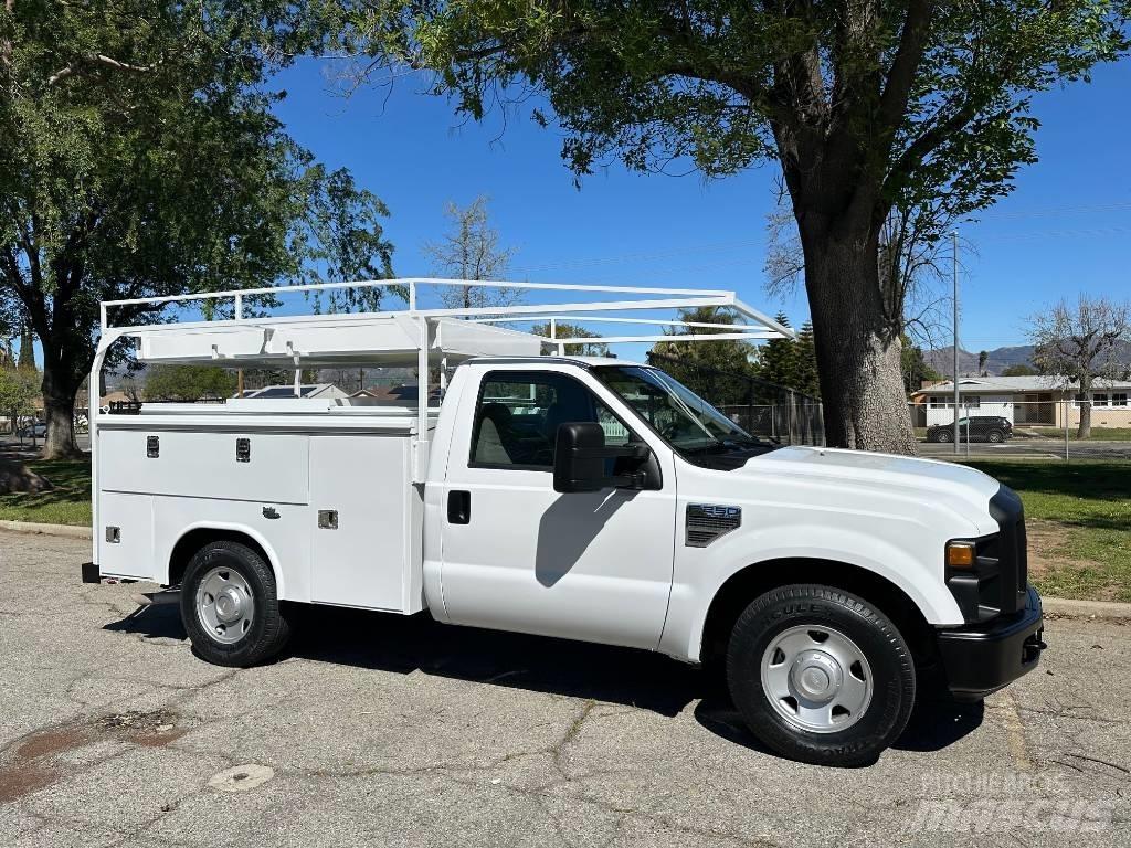 Ford F 250 SD Vieglais kravas automobilis/izkraušana no sāniem