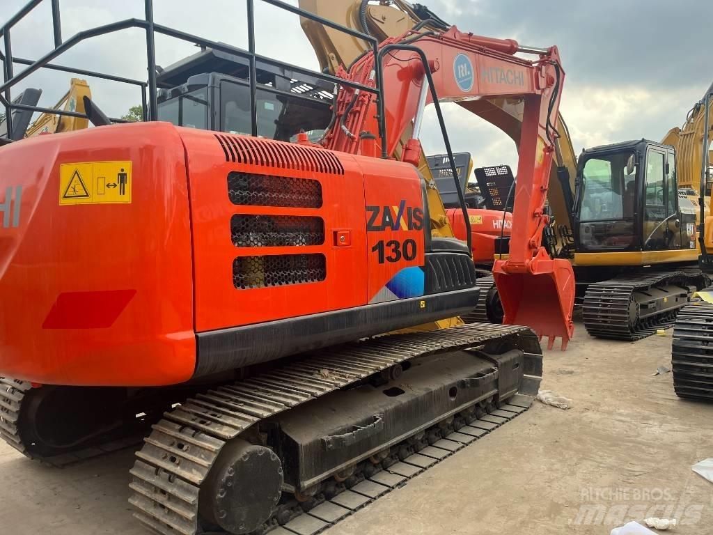 Hitachi ZX 130 Kāpurķēžu ekskavatori