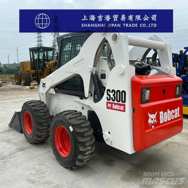 Bobcat S 300 Lietoti riteņu kompaktiekrāvēji
