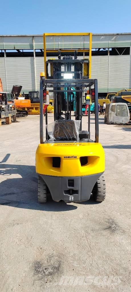 Komatsu FD 30 T-17 Tehnika ar dīzeļa dzinēju
