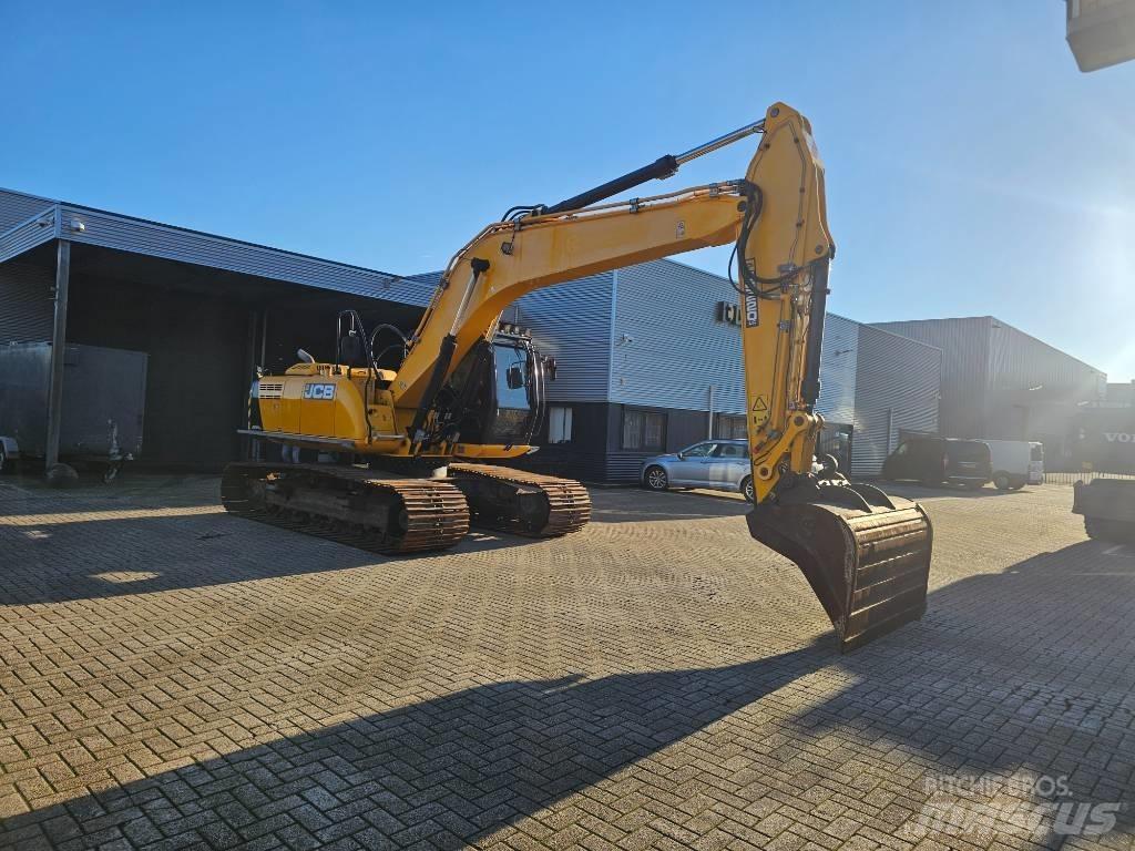 JCB JS 220 LC Kāpurķēžu ekskavatori