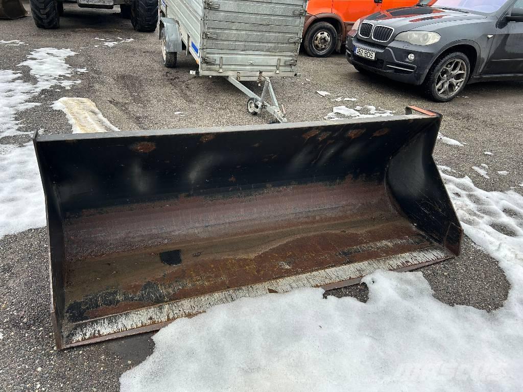 Manitou MRT 3050 Teleskopiskie manipulatori