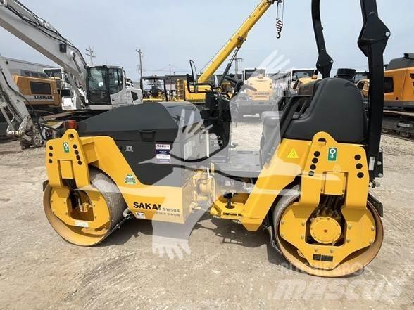 Sakai SW504W Vienvalča grunts veltņi