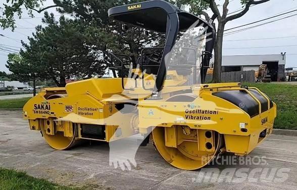 Sakai SW884ND Vienvalča grunts veltņi