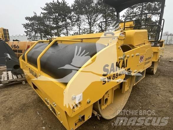 Sakai SW884ND Vienvalča grunts veltņi