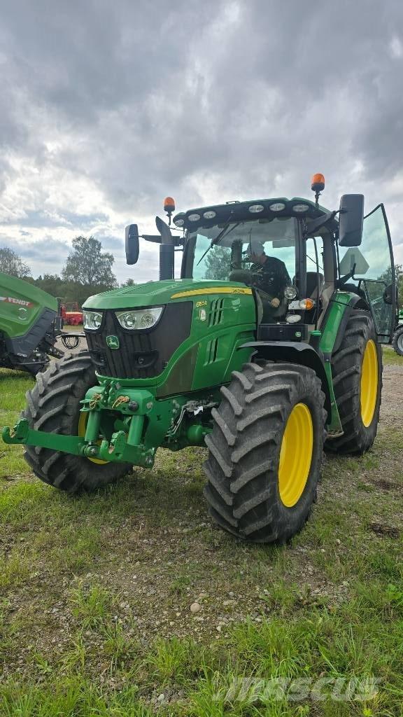 John Deere 6150 R Traktori