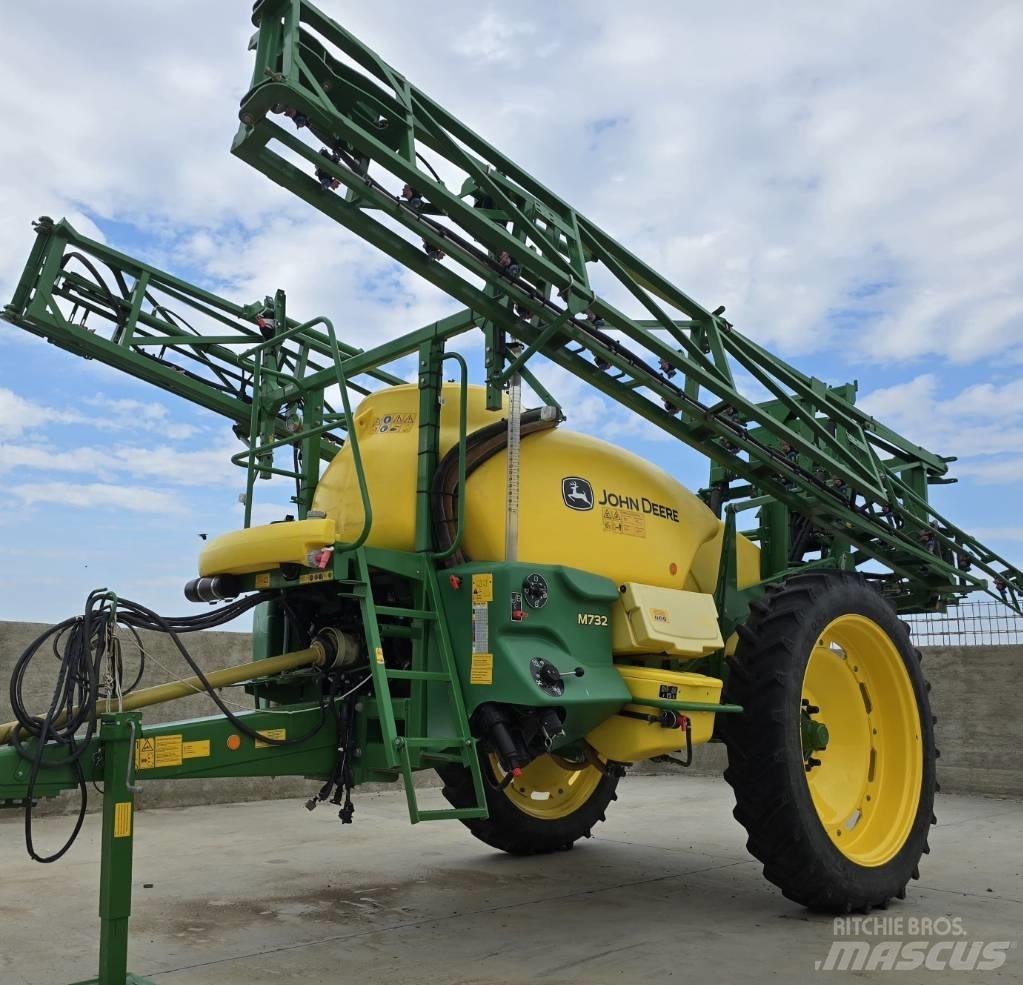John Deere M 732 Piekabināmie smidzinātāji(miglotāji)