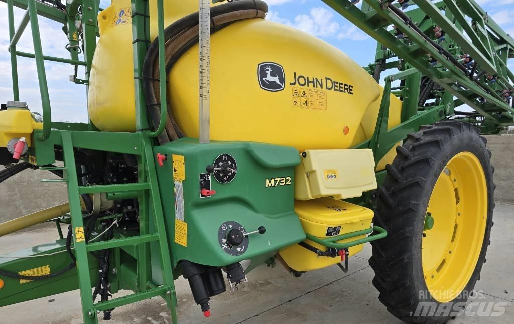 John Deere M 732 Piekabināmie smidzinātāji(miglotāji)
