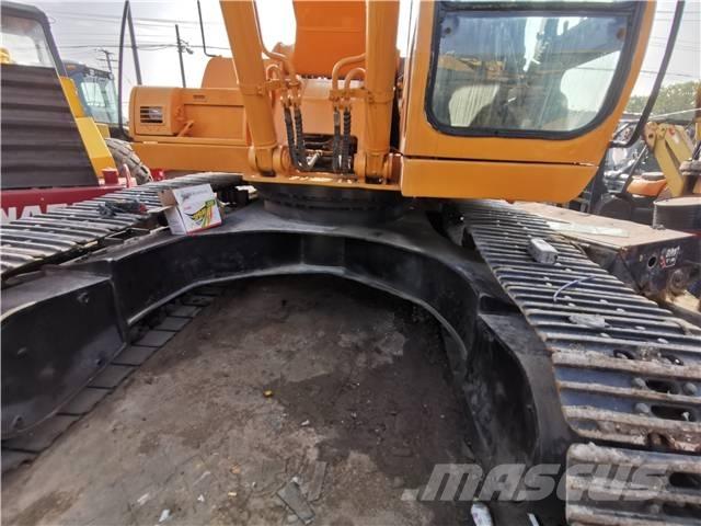 Hyundai 340 Kāpurķēžu ekskavatori
