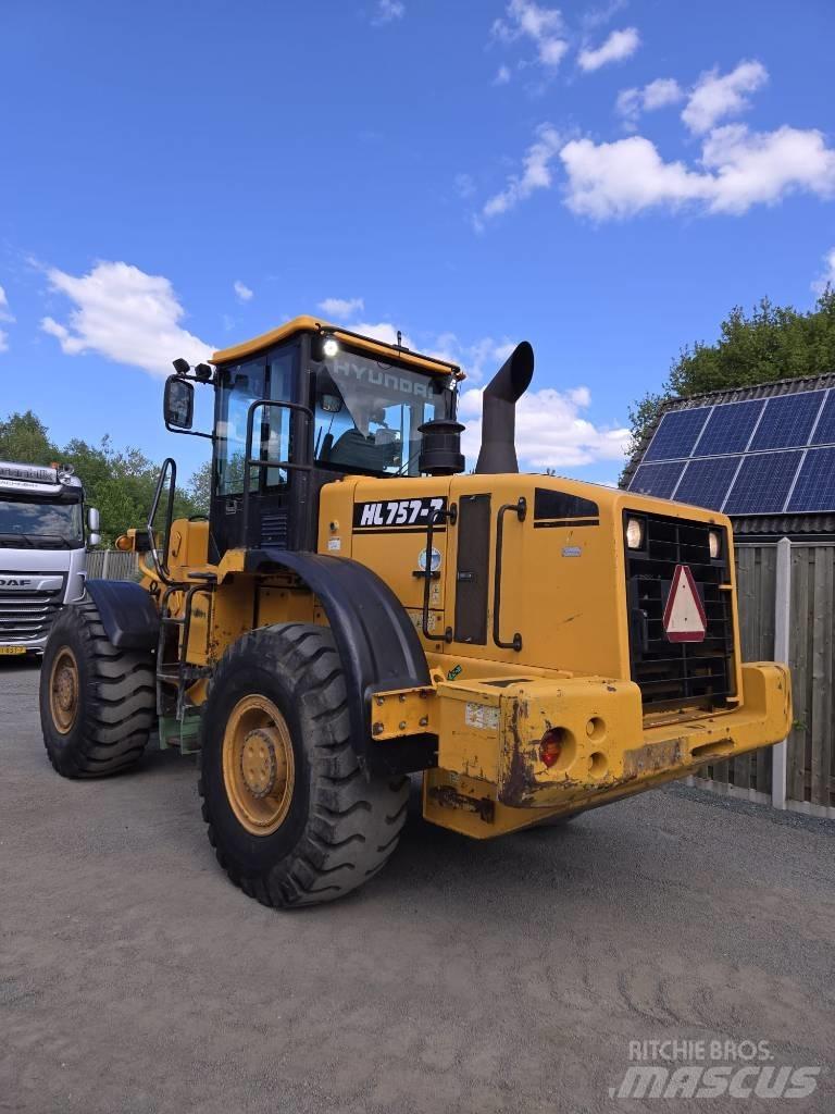 Hyundai HL 757-7 Wheel loaders