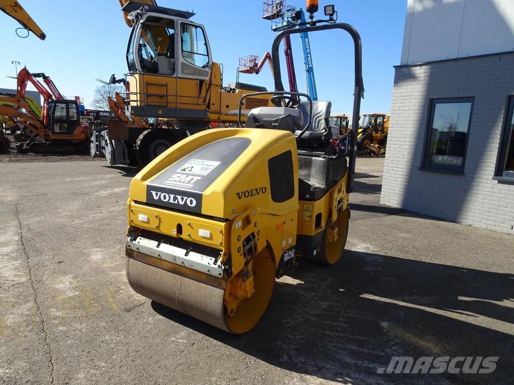 Volvo DD25P Divvalču grunts veltņi