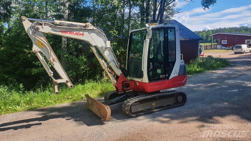 Takeuchi TB235 Mini ekskavatori < 7 t