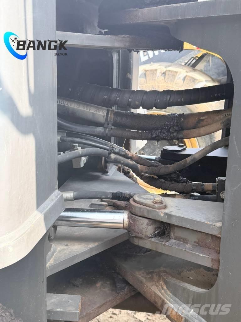 SDLG L 953 Iekrāvēji uz riteņiem