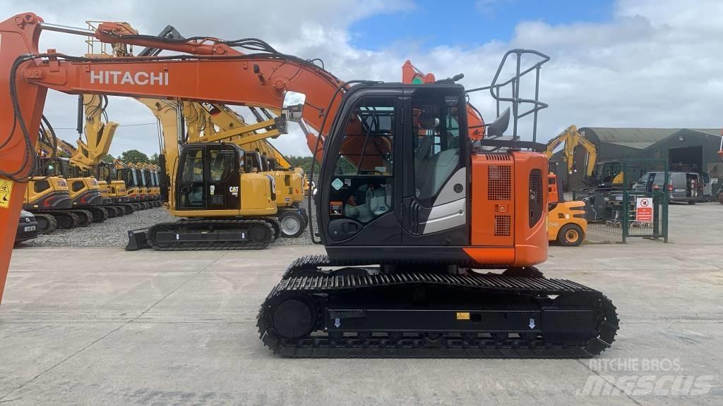 Hitachi ZX 135 US-6 Kāpurķēžu ekskavatori