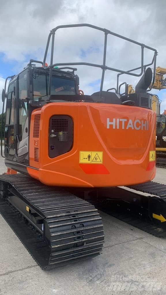 Hitachi ZX 135 US-6 Kāpurķēžu ekskavatori