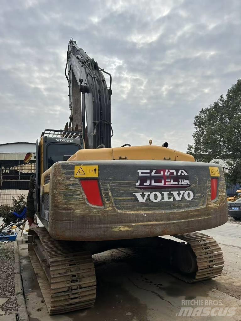 Volvo 240DL Kāpurķēžu ekskavatori