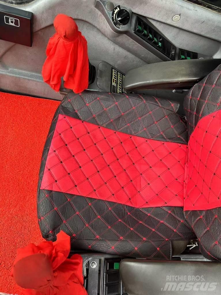 Volvo 240DL Kāpurķēžu ekskavatori