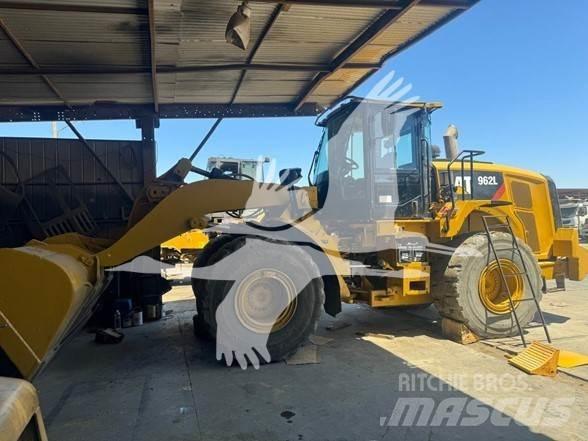 CAT 962L Iekrāvēji uz riteņiem