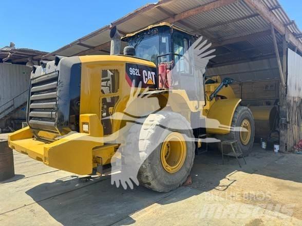 CAT 962L Iekrāvēji uz riteņiem