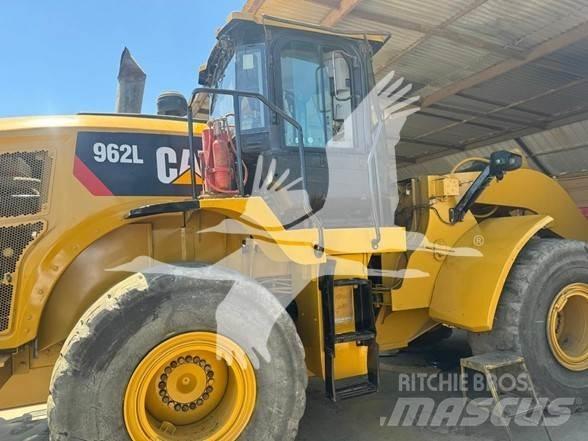 CAT 962L Iekrāvēji uz riteņiem
