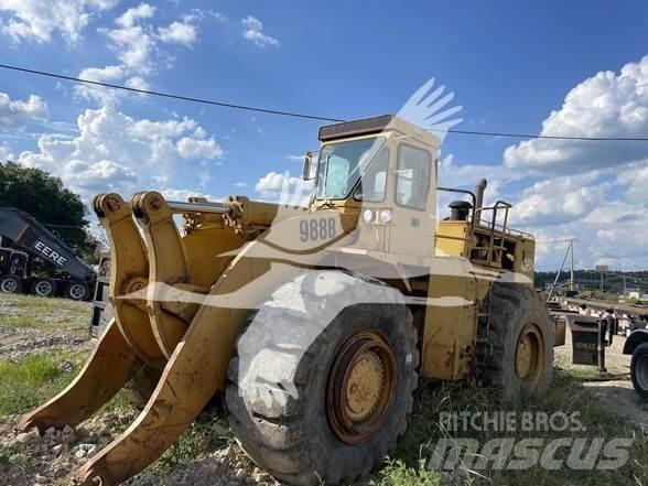 CAT 988B Iekrāvēji uz riteņiem