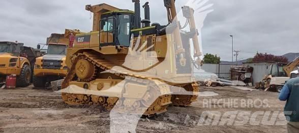 CAT D8T Kāpurķēžu buldozeri